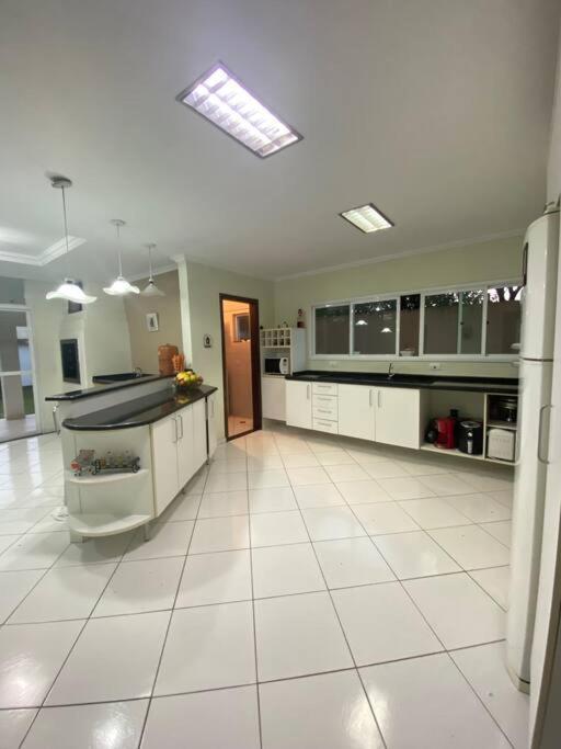 Sobrado Espacoso Em Santa Felicidade Куритиба Экстерьер фото